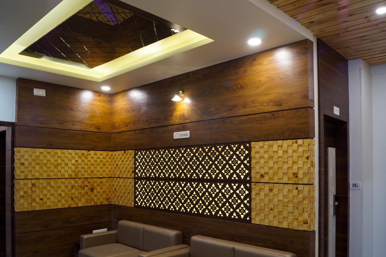 Hotel Midtown Vadodara Exterior foto